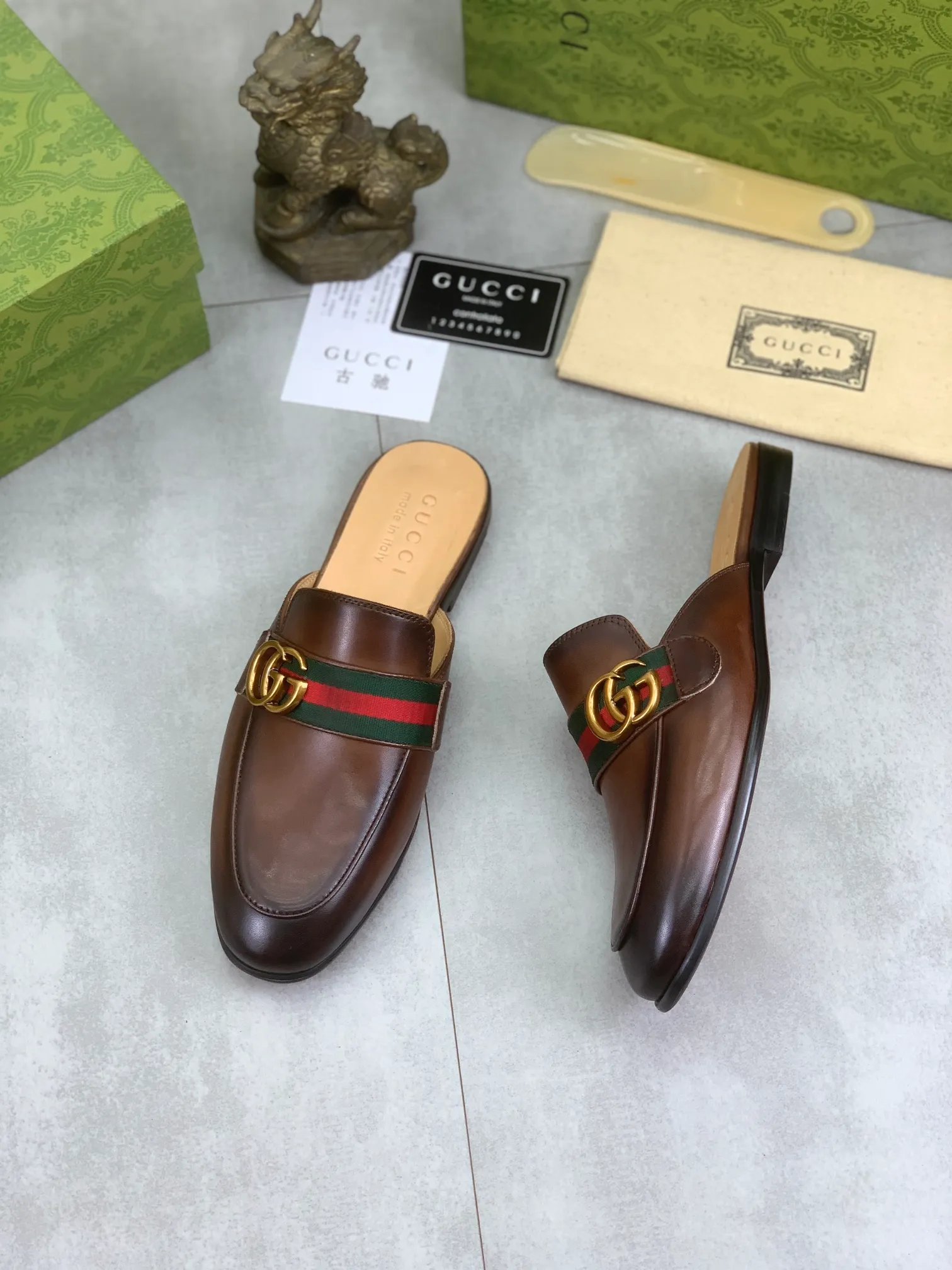 Men's Men's Shoes💰P480💰【New Style】Water-dyed Niuli High Quality Gucci half-drag business leather shoes hot selection (Gucci) official website latest Gucci half-drag 🎁 business leather shoes, hot style 💥 simple and elegant style, exclusive for trendy men. Unique official website latest brand original double G embossing Elements 👑 Original Gucci decoration, fashionable and elegant, fabric original calfskin ✅ Fully imported first-layer cowhide lining, official website designated wear-resistant, rubber business outsole, classic model taken at the counter in real life 🎬Number: 38-44 (45 46 customized) 2⃣️colors available